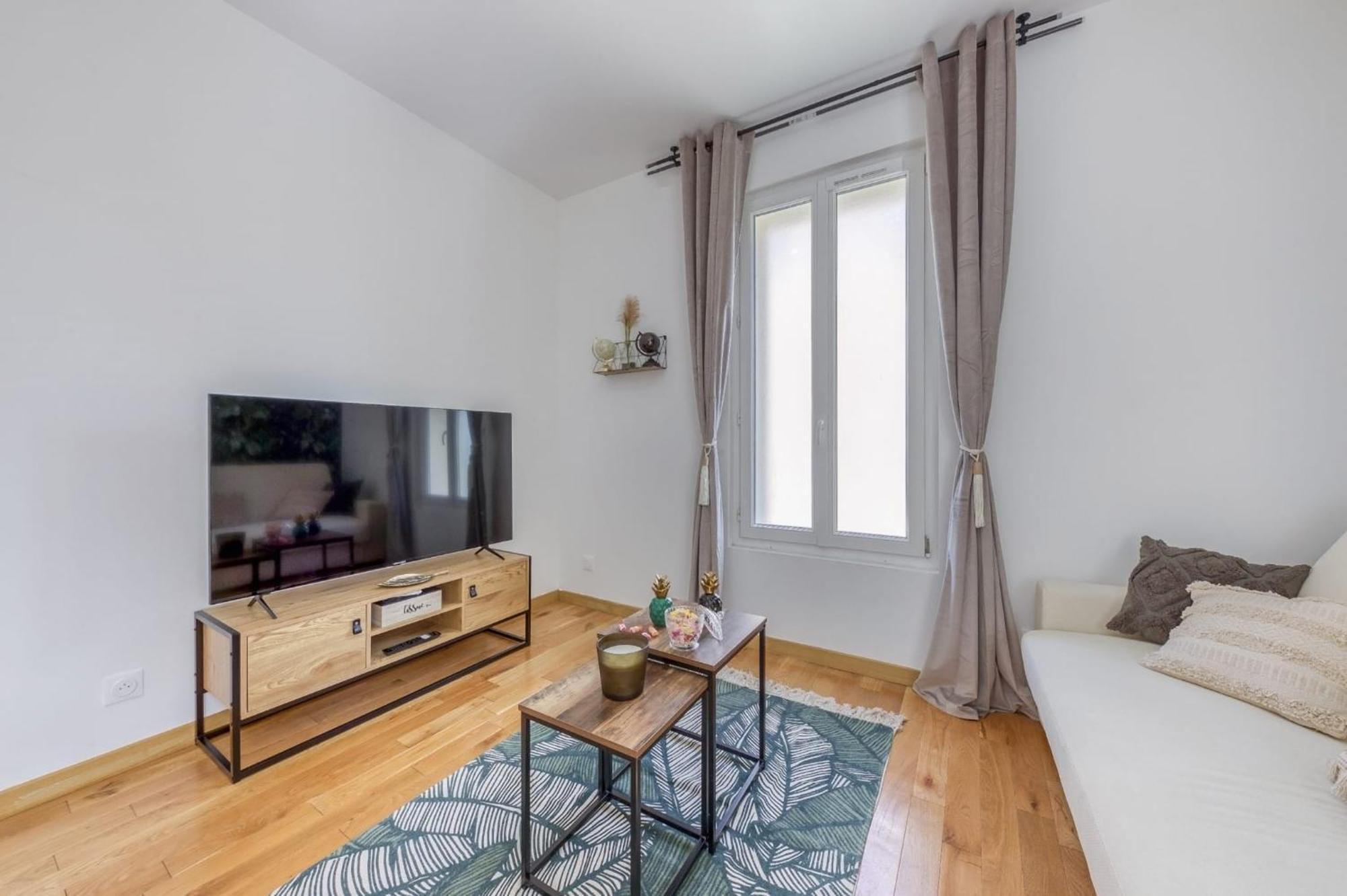 Joli Appartement De Vacances Écouen Εξωτερικό φωτογραφία
